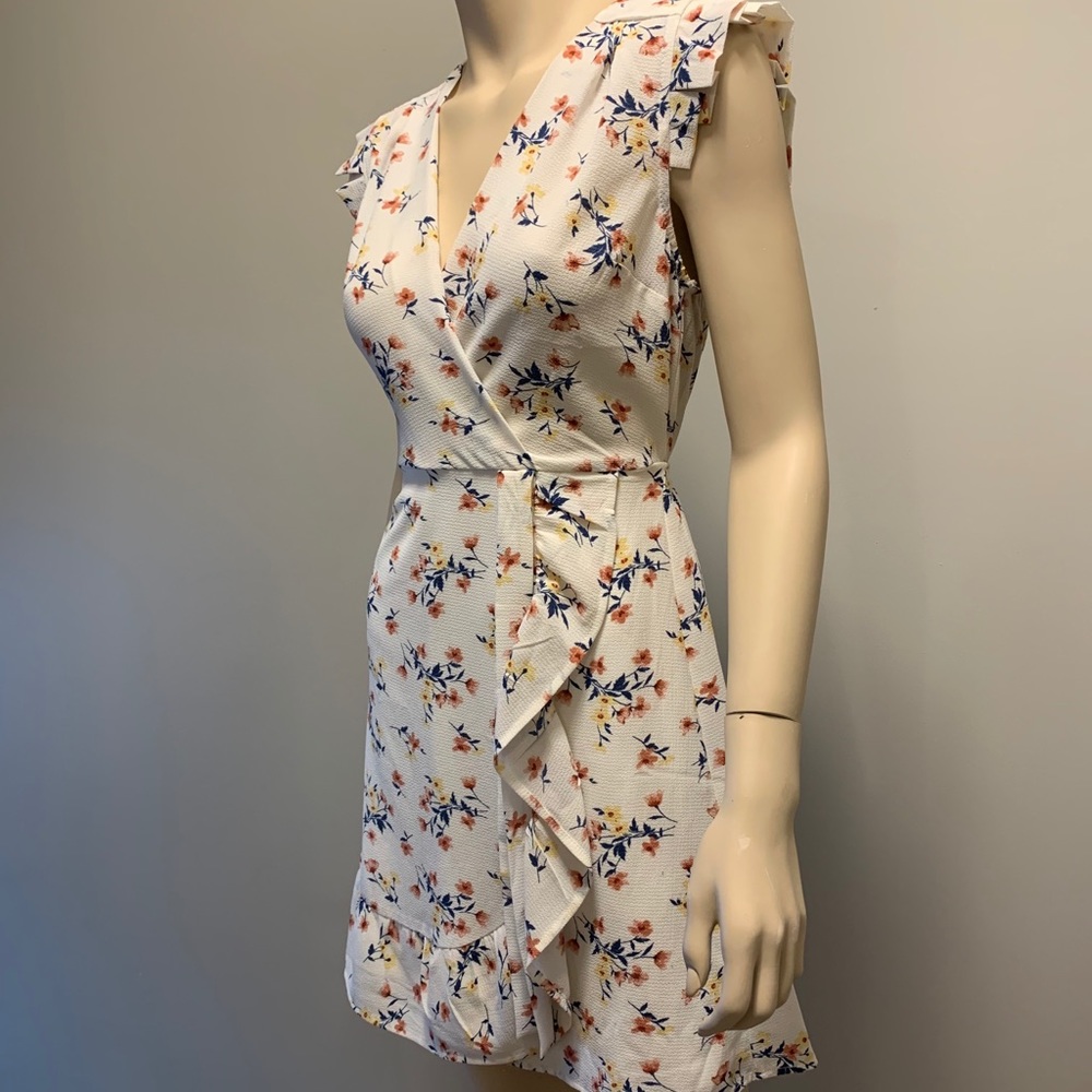 Dress - Picture 3 of 5